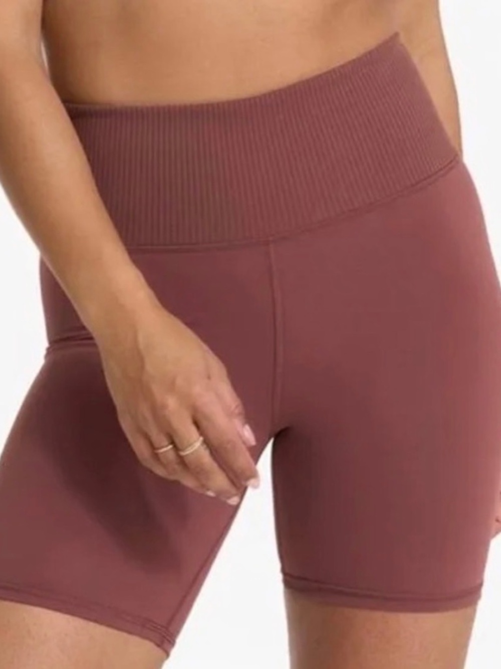 Vuori Ribbed High Rise Biker Shorts - Rosewood / Mauve Color - Size M